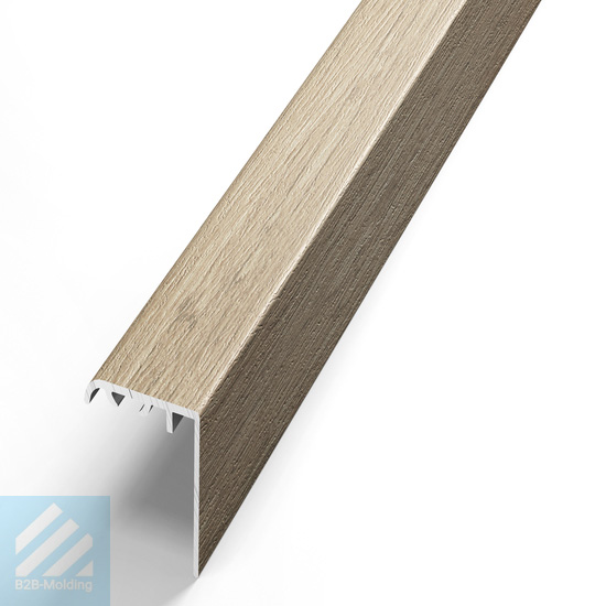 Порог ЛУ 30 угловой ламинированный на ступень