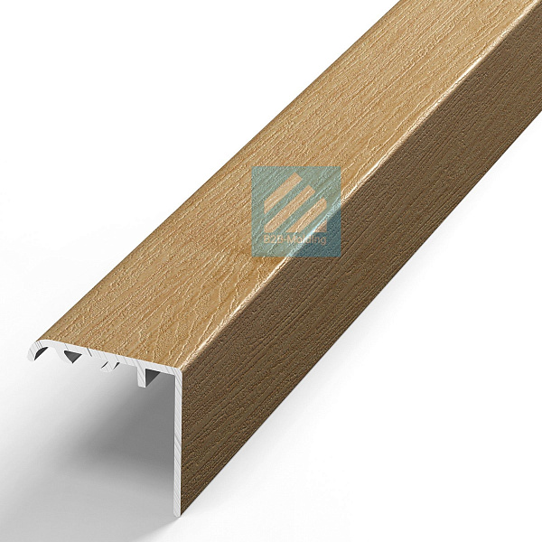 Порог ЛУ 30 угловой ламинированный на ступень