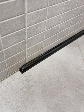 Бордюр R12-12мм Акриловый для Ванны Чёрный 750 мм